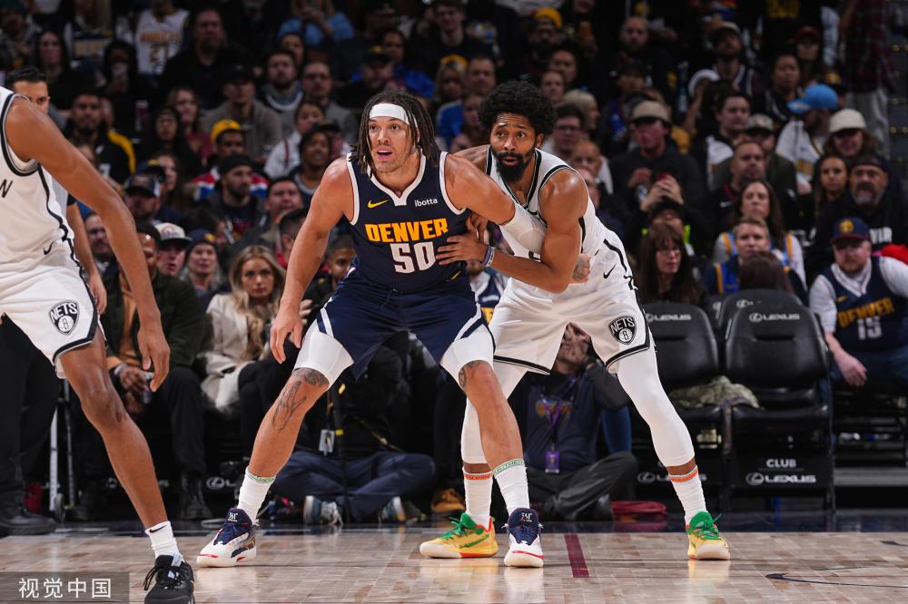 球迷奉献了 球迷奉献了